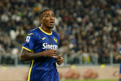 Lecce-Verona, Tchatchoua Dismissed: He Will Miss The Match Against Roma